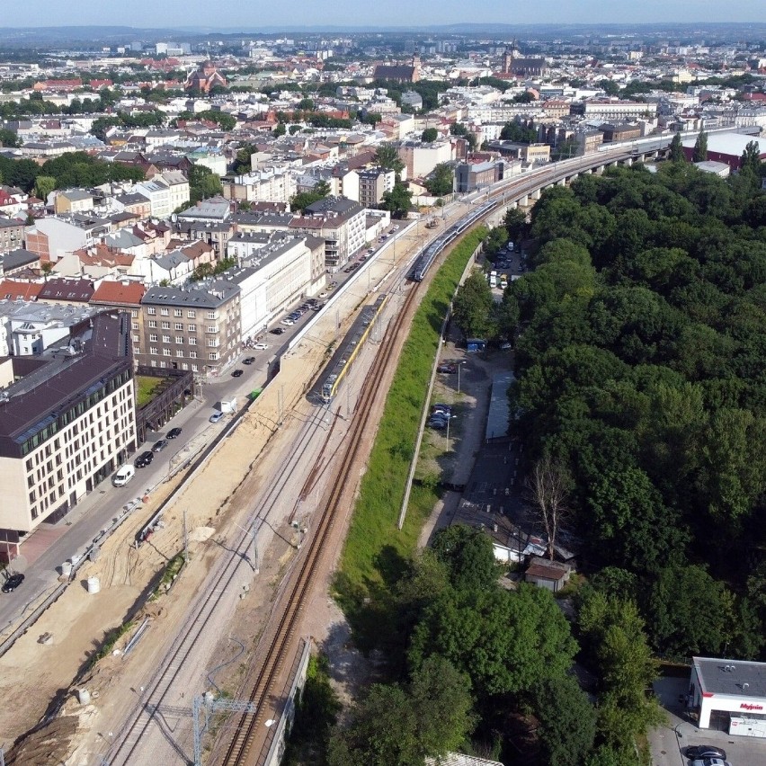Kraków. Kiedy pociągi Szybkiej Kolei Aglomeracyjnej zaczną jeździć częściej? 