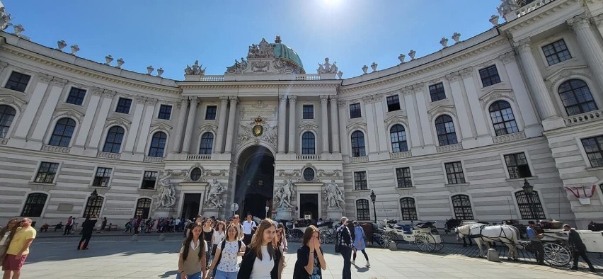 Uczniowie ostrowieckiego Staszica zwiedzali Europę. Poznawali kulturę i tradycje oraz doskonalili umiejętności językowe