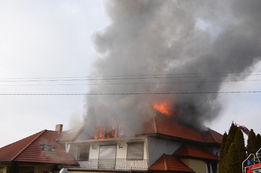 Urbanice: 9 jednostek straży gasiło pożar