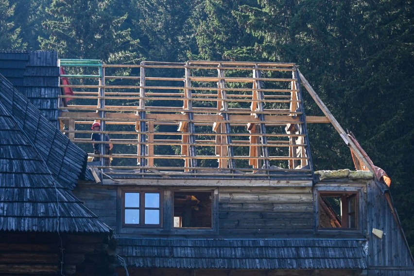Schronisko na Hali Kondratowej w Tatrach w trakcie remontu