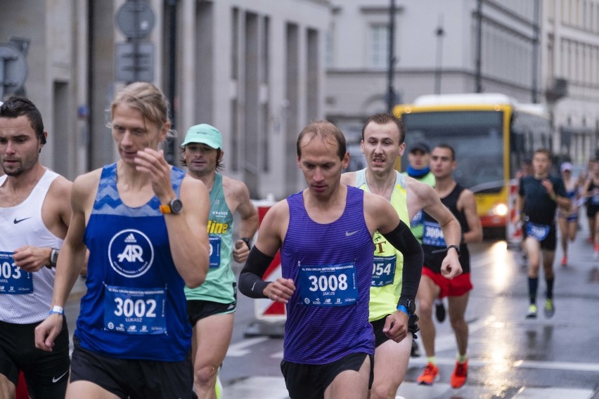 42. maraton Warszawski trwa pomimo pogody [ZDJĘCIA UCZESTNIKÓW, część 2]