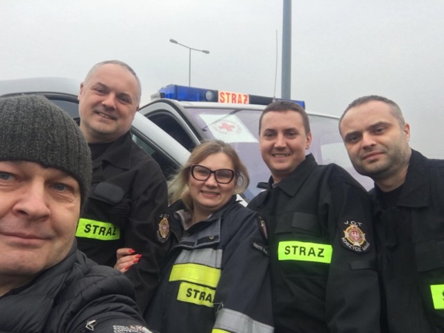 Robert i jego armię wolontariuszy współtworzą strażacy m.in. z Koszyc Małych i Żukowic