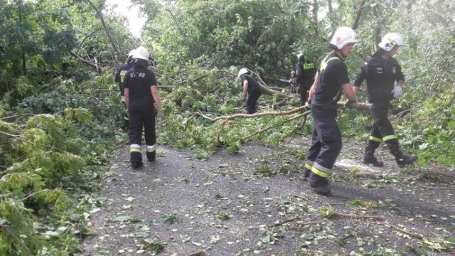 Ratownicy z gminy Chełmno angażują się od początku w pomoc poszkodowanym w nawałnicy w regionie