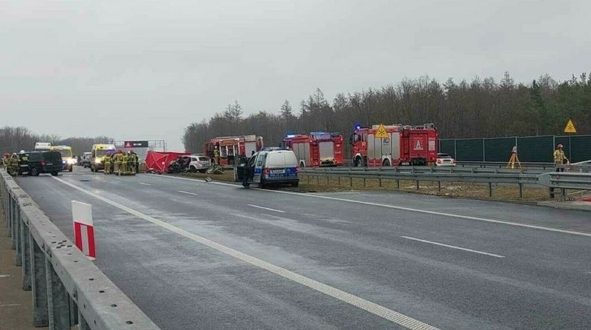 Tragiczny wypadek na S5 pod Bydgoszczą. Zginęli mieszkańcy powiatu kaliskiego, w tym 4-letnia dziewczynka