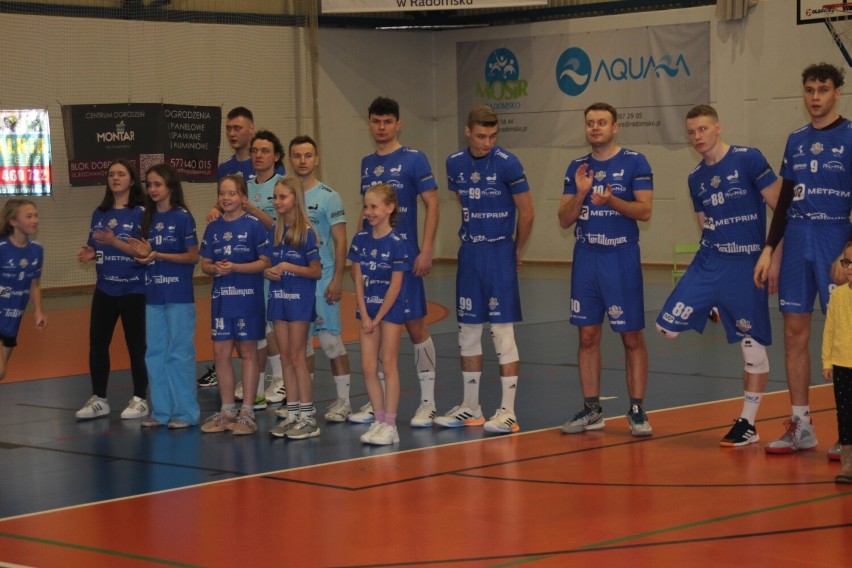 Siatkarze Volley Radomsko wygrali z AS Zduńska Wola i mają tyle punktów co lider! ZDJĘCIA