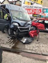 Poranny wypadek na skrzyżowaniu w Pińczowie. Jedna osoba w szpitalu