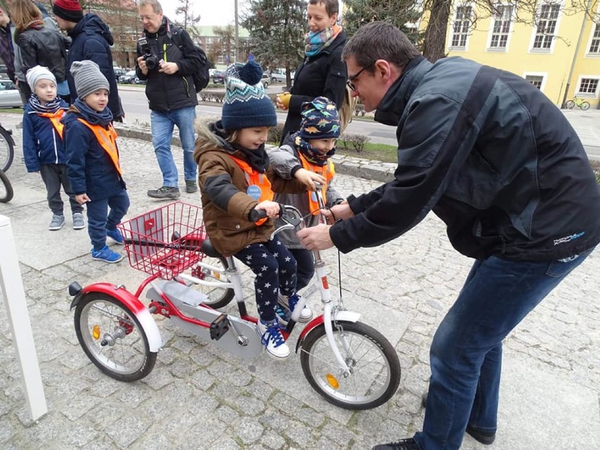 SNOA i fundacja EcoTextil uruchomiły w Kwidzynie wypożyczalnię rowerów dla niepełnosprawnych [ZDJĘCIA]