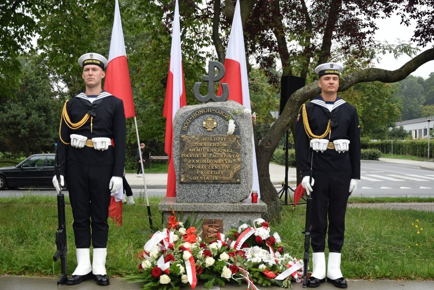 Gdyńskie uroczystości odbyły się przed Pomnikiem Armii...