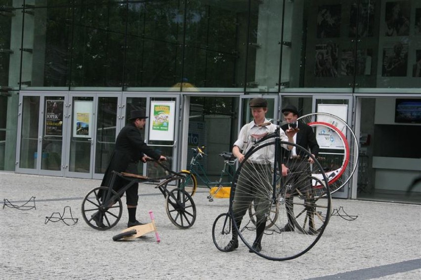 Parada starodawnych bicykli