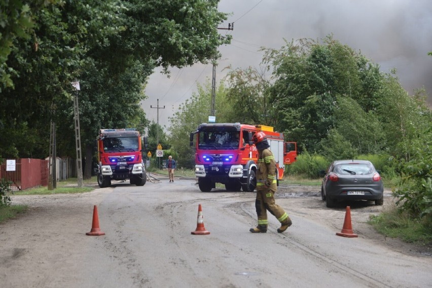 Do wybuchu i pożaru doszło we wtorek rano w Kobyłce przy...