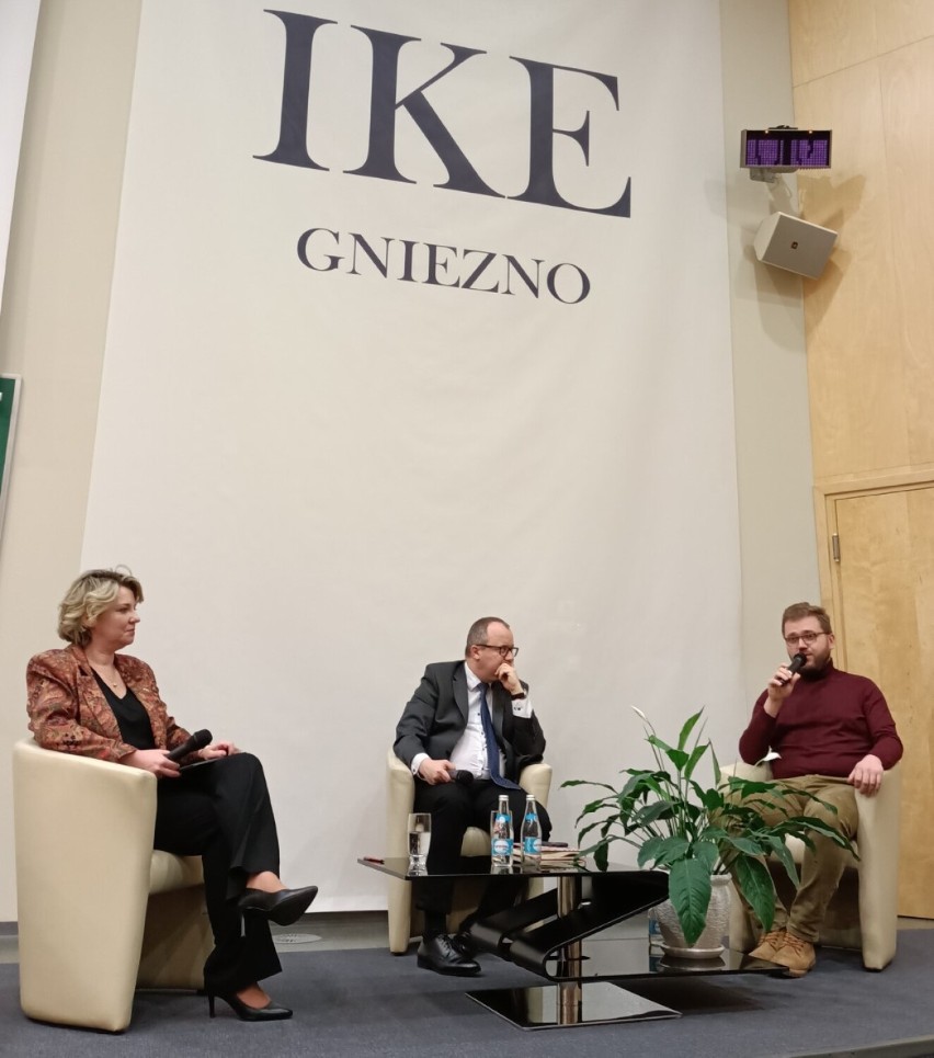 IKE UAM Gniezno. Spotkanie z prof. Adamem Bodnarem