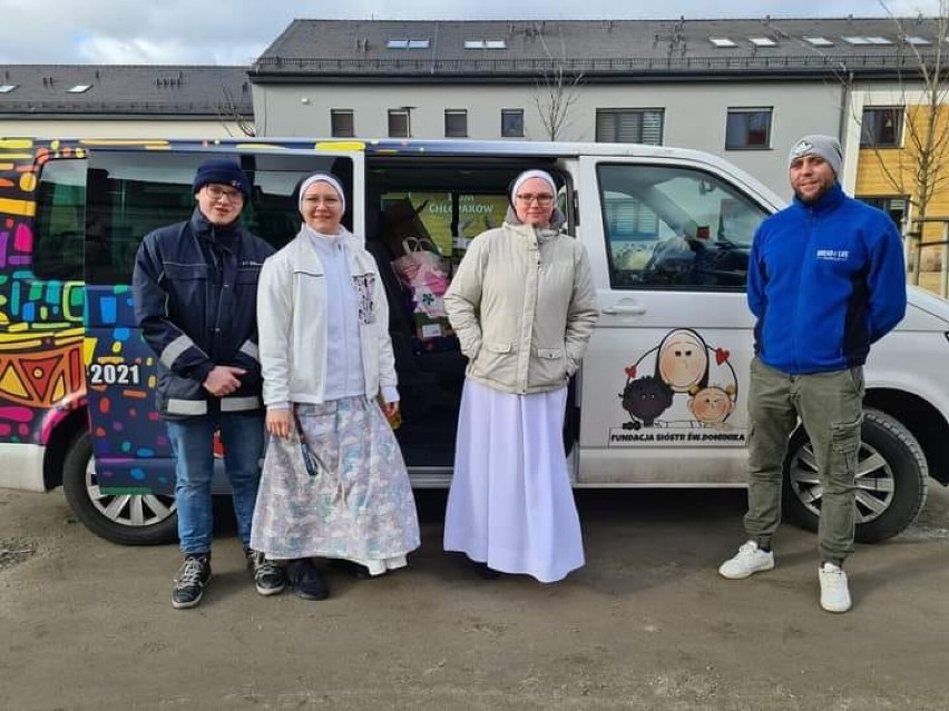 Dominikanki z Broniszewic wspólnie z pleszewskim oddziałem Fundacji Bread of Life zorganizowały wsparcie dla sióstr opiekujących się potrzebującymi na Ukrainie