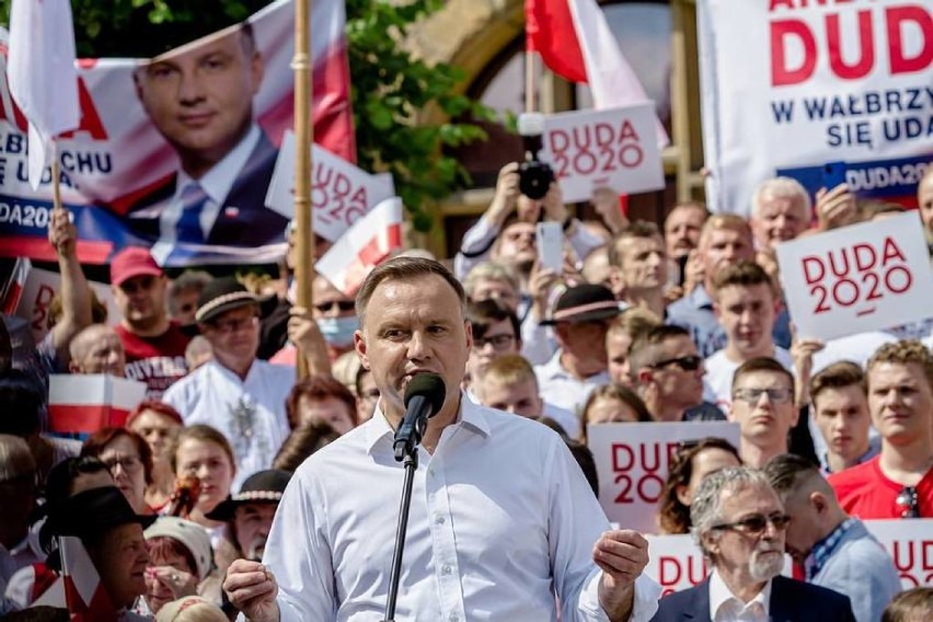 4 lipca, przed drugą turą wyborów, prezydent Andrzej Duda...