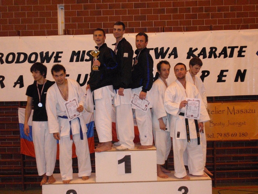 Cztery medale dla obornickiego klubu karate [FOTO]