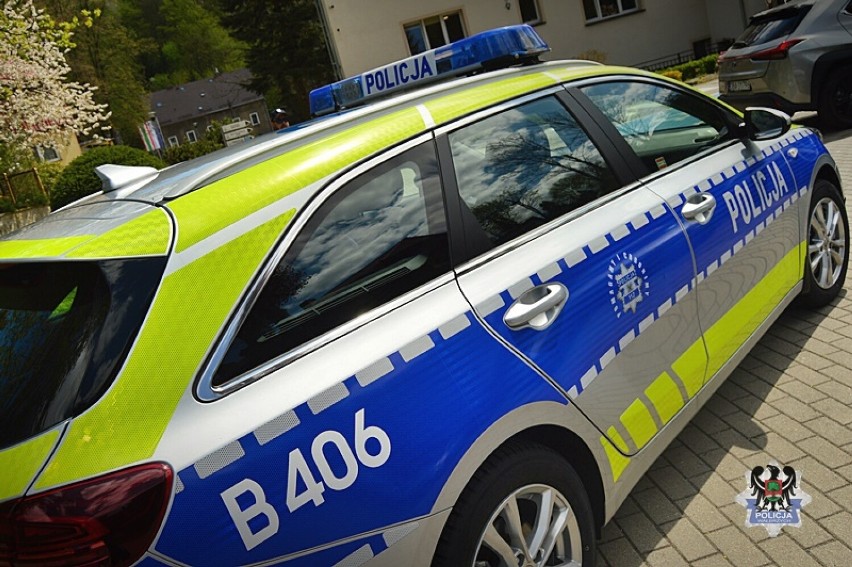 Nowy radiowóz policyjny dofinansowały trzy gminy powiatu wałbrzyskiego. Zobaczcie, czym przyjedzie patrol z Głuszycy - zdjęcia