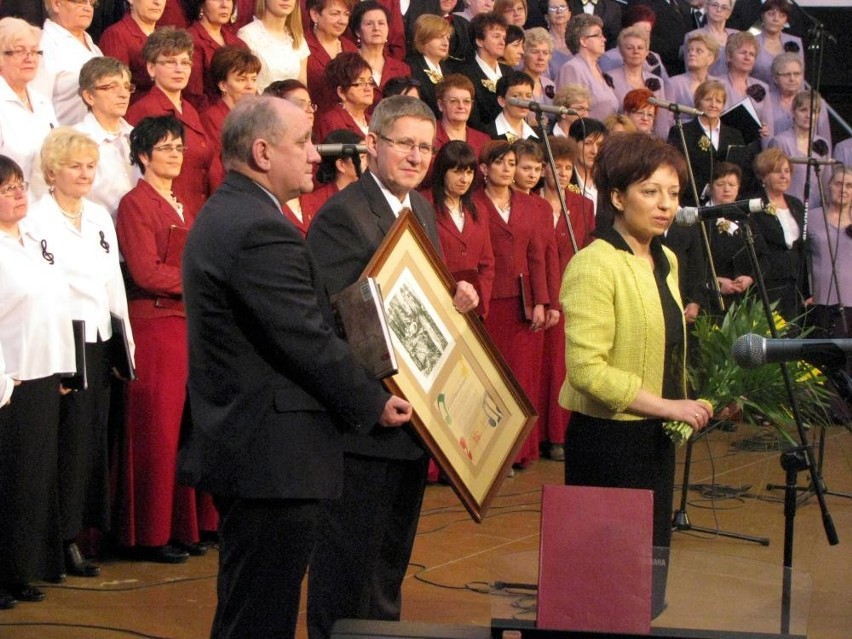 Ostrów: 35-lecie ostrowskiego oddziału Polskiego Związku Chórów i Orkiestr [ZDJĘCIA]