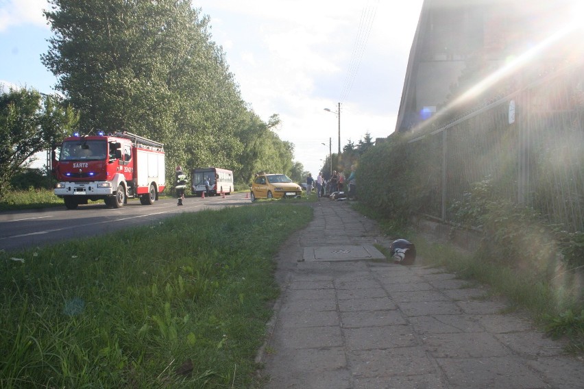 Wypadek motocykla w Częstochowie na ul. Przejazdowej [NOWE FAKTY, ZDJĘCIA]