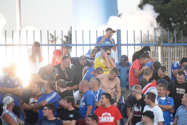 13 osób trafiło do policyjnego aresztu po niedzielnych zamieszkach na stadionie Ruchu w Chorzowie
