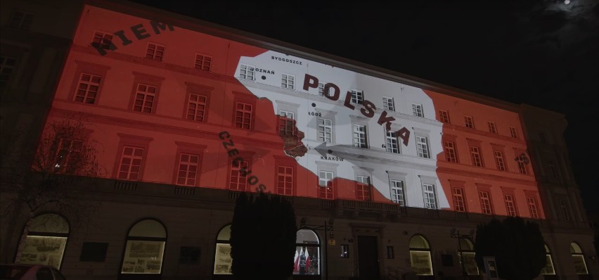 Kino plenerowe w Warszawie. Spektakularna animacja komputerowa na placu Piłsudskiego. "Opowieść o III Powstaniu Śląskim" 