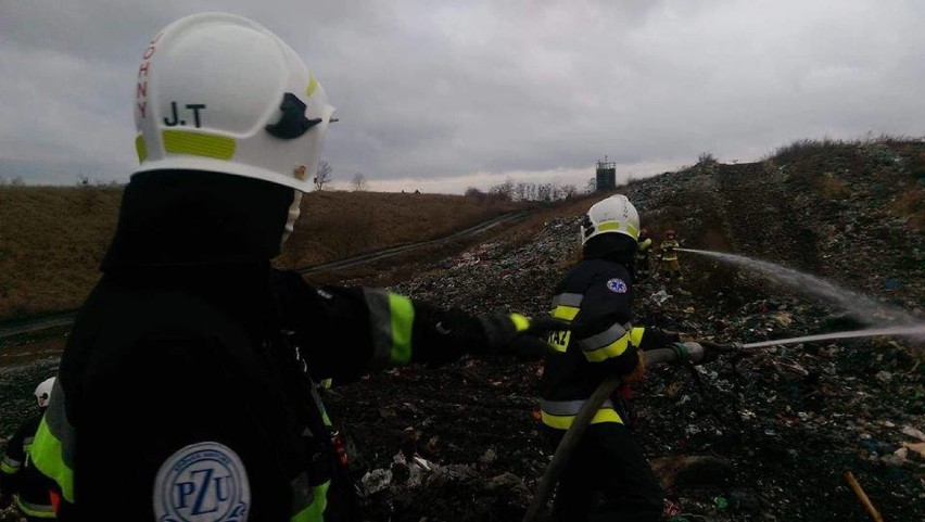 Pożar wysypiska śmieci w Ostrowie Wielkopolskim