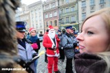 Policjanci z Gwiazdorem ostrzegają przed złodziejami