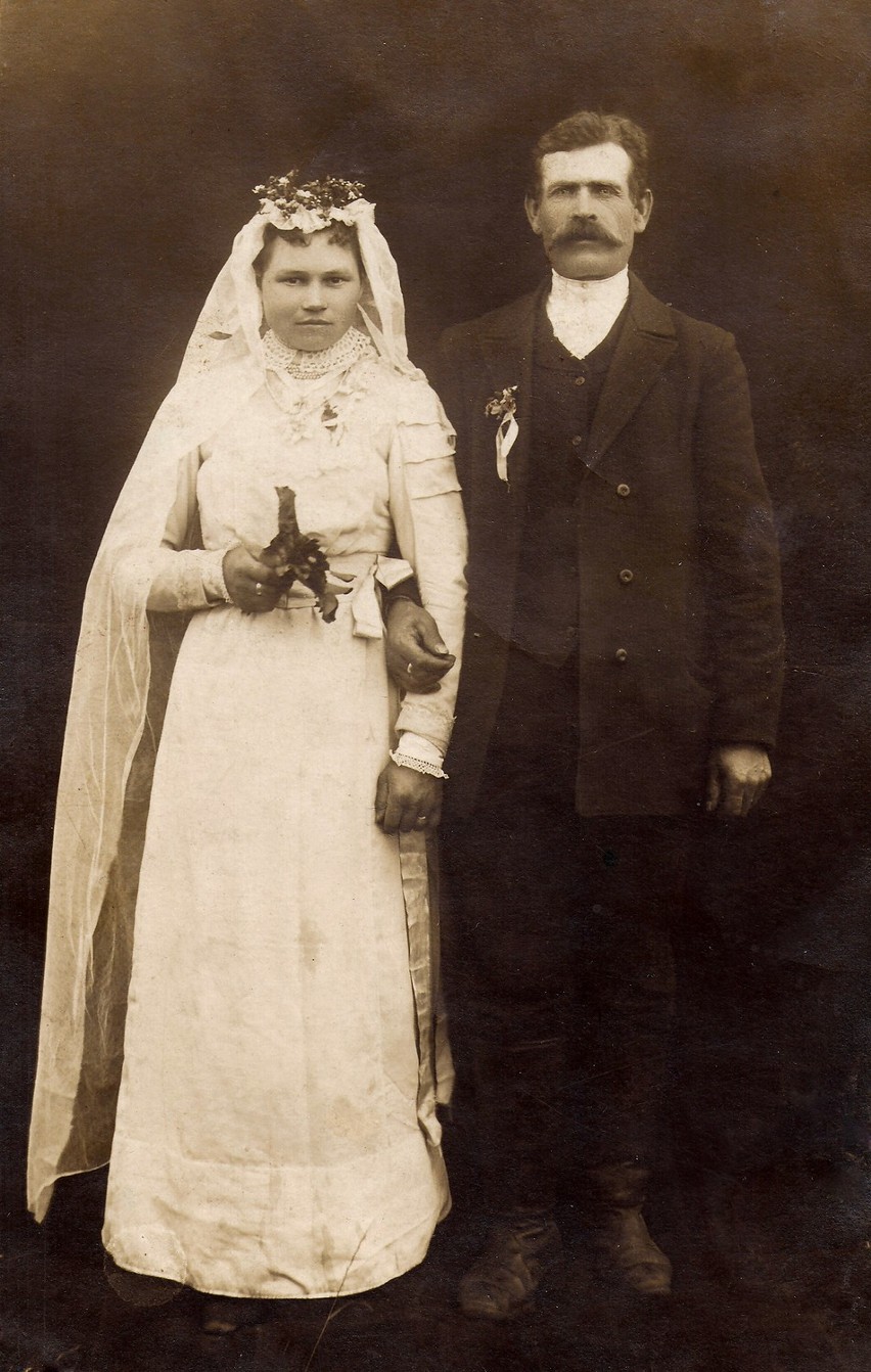 "Zdjęcie ślubu dziadków, Jedlnia Kościelna, 1910 r."