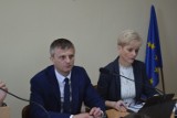 W Łaszewie zostaną klasy 1-3. Marcin Kowalczyk apeluje o poprawę warunków w placówce.