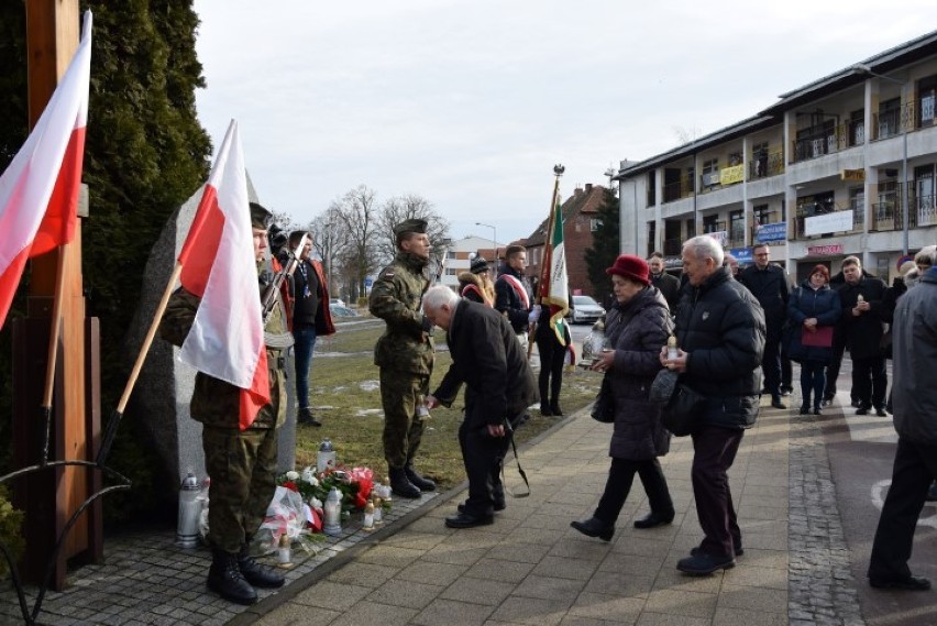 Pruszcz Gdański: Oddali hołd ofiarom obozu Stutthof. Obchody 73. rocznicy Marszu Śmierci [ZDJĘCIA, WIDEO]