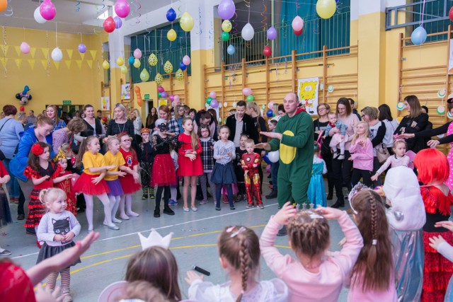 Baśniowy Bal Karnawałowy dla około 300 dzieci i młodzieży