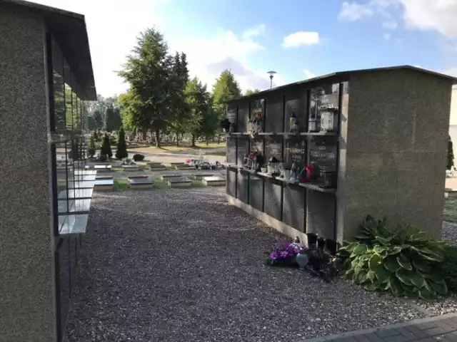 Takie kolumbarium, na wz&oacute;r tego w Złotowie (na zdjęciu), miałoby stanąć na cmentarzu komunalnym