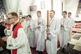 Wielkanoc 2018: Liturgia Męki Pańskiej w Parafi pw. Wniebowzięcia Najświętszej Maryi Panny we Władysławowie | ZDJĘCIA