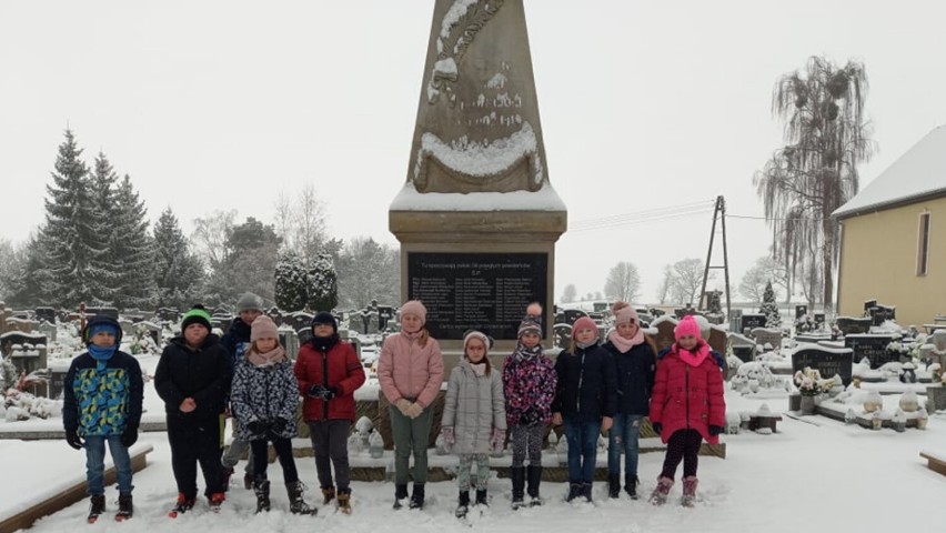 ZSP Nądnia gmina Zbąszyń. SP Nowa Wieś Zbąska  Historia za...