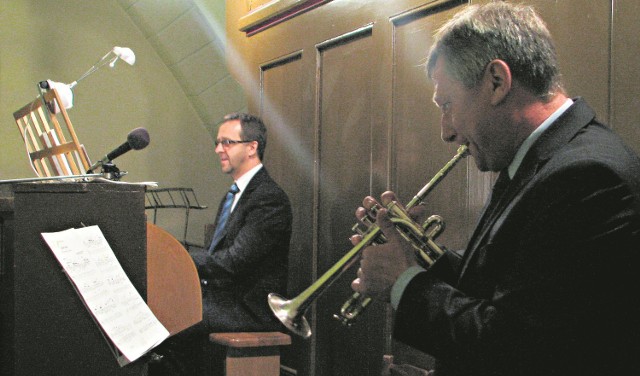 Trębacz Stanisław Dziewior i organista Wacław Golonka wystąpili podczas piątej edycji Festiwalu muzycznego im. ks. Teodora Christopha