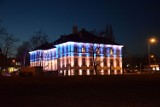 Urząd Miasta w Pruszczu w niebiesko-żółtych kolorach Ukrainy. Zobacz zdjęcia!