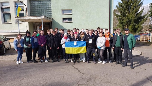 Uczniowie bezinteresownie włączyli się w pomoc uchodźcom z Ukrainy!