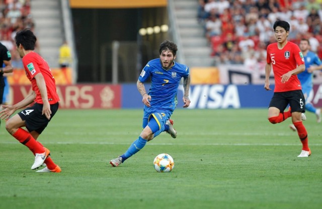 Heorhij Citaiszwili (nr 7) podczas meczu Ukrainy z Koreą Płd. (3:1) w finale mistrzostw świat U-20 w Łodzi