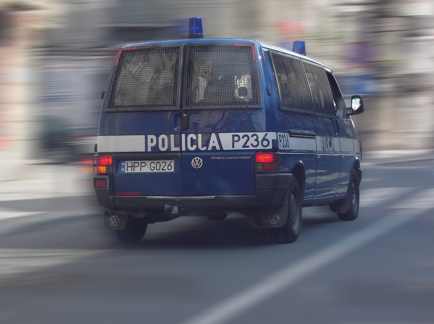 Wypadek busa z dziećmi na Opolszczyźnie. 15 osób rannych