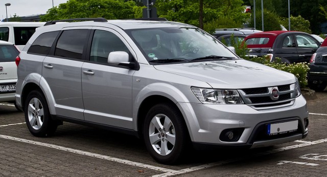 Złodzieje w Wyrach: ukradli auto warte 100 tys. złotych