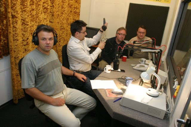 Adam Hlebowicz z Radia Plus (pierwszy z lewej)