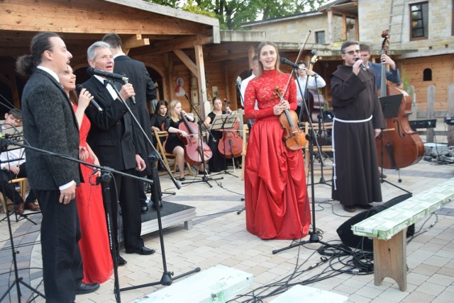 Koncert na zakończenie obchodów srebrnego jubileuszu parafii świętych Franciszka i Klary