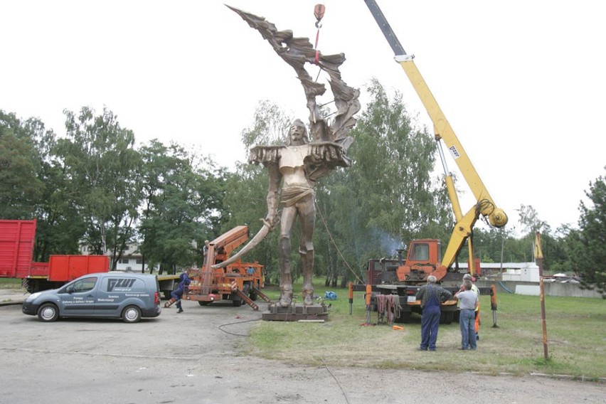 Gliwice: Zaprezentowano pomnik Patrioty, autorstwa Andrzeja Pityńskiego [ZDJĘCIA + WIDEO]