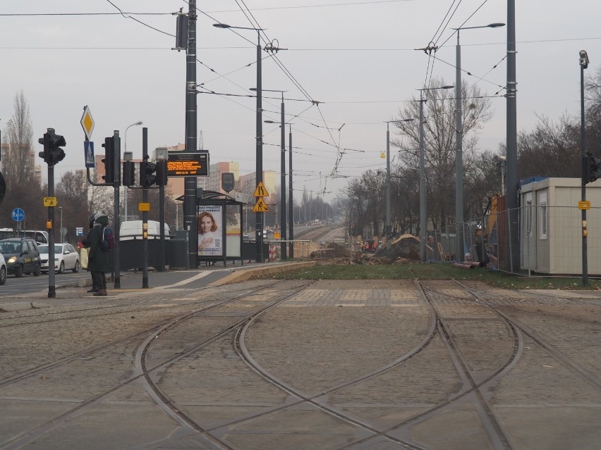 Trwa remont al. Śmigłego-Rydza. Kierowcy stoją w korkach. Kiedy koniec prac?