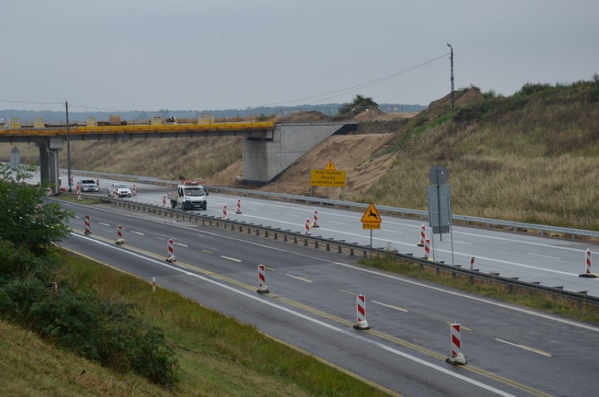 Budowa autostrady A1 w Łódzkiem. Drugi odcinek betonowej...