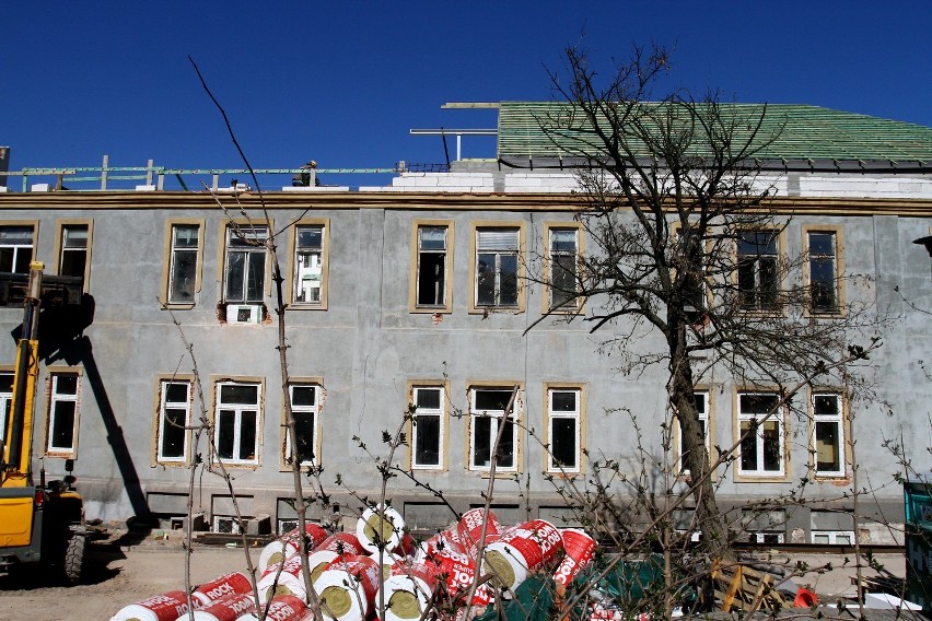 Remont budynku przy ul. Wojska Polskiego 2 w Piotrkowie...
