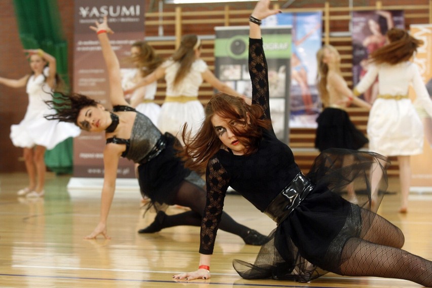 Dzisiaj jest Międzynarodowy Dzień Tańca, zobaczcie zdjęcia jak tańczono w Legnicy