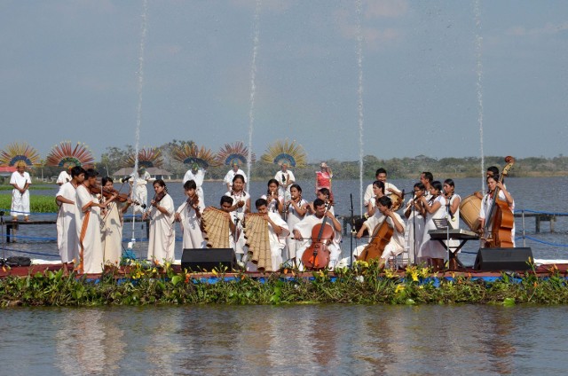 Ensamble Moxos - Orkiestra Boliwijskiej Amazonii