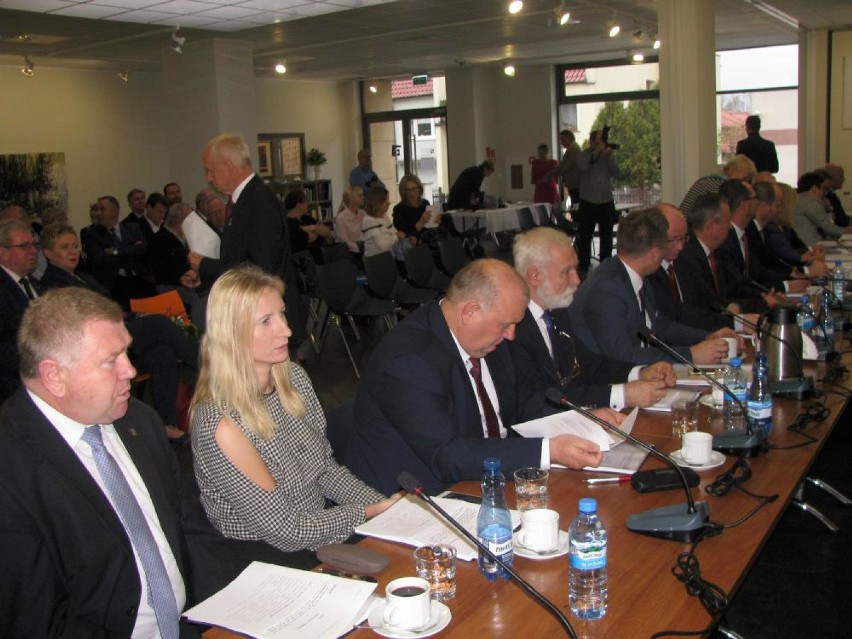 Sesja Rady Powiatu Ostrowskiego