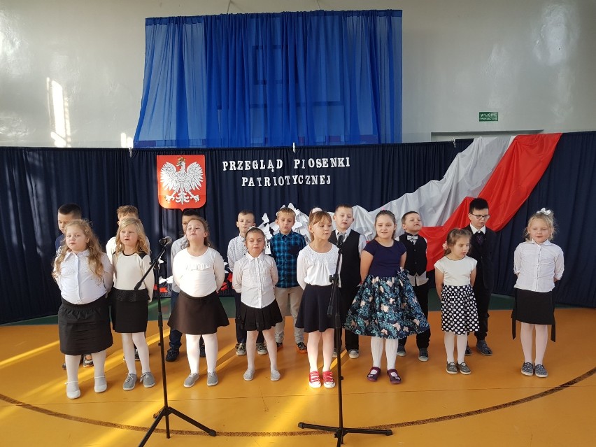 Nowy Staw. Uczniowie Szkoły Podstawowej nr 2 też uczcili Narodowe Święto Niepodległości