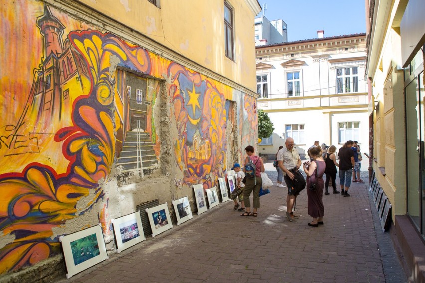 Ostatnie spotkanie ze sztuką uliczną na ulicy Wałowej