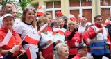 Patriotyczny biało-czerwony Park Run w Kędzierzynie-Koźlu. Rodzinna atmosfera i sportowe emocje [WIDEO]